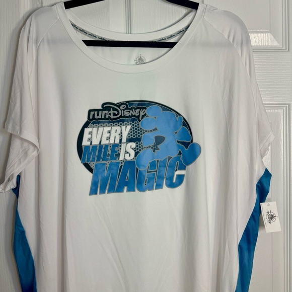 NWT. runDisney Every Mile Is Magic Shirt Marathon Weekend Mickey White Blue 2X - Picture 2 of 9